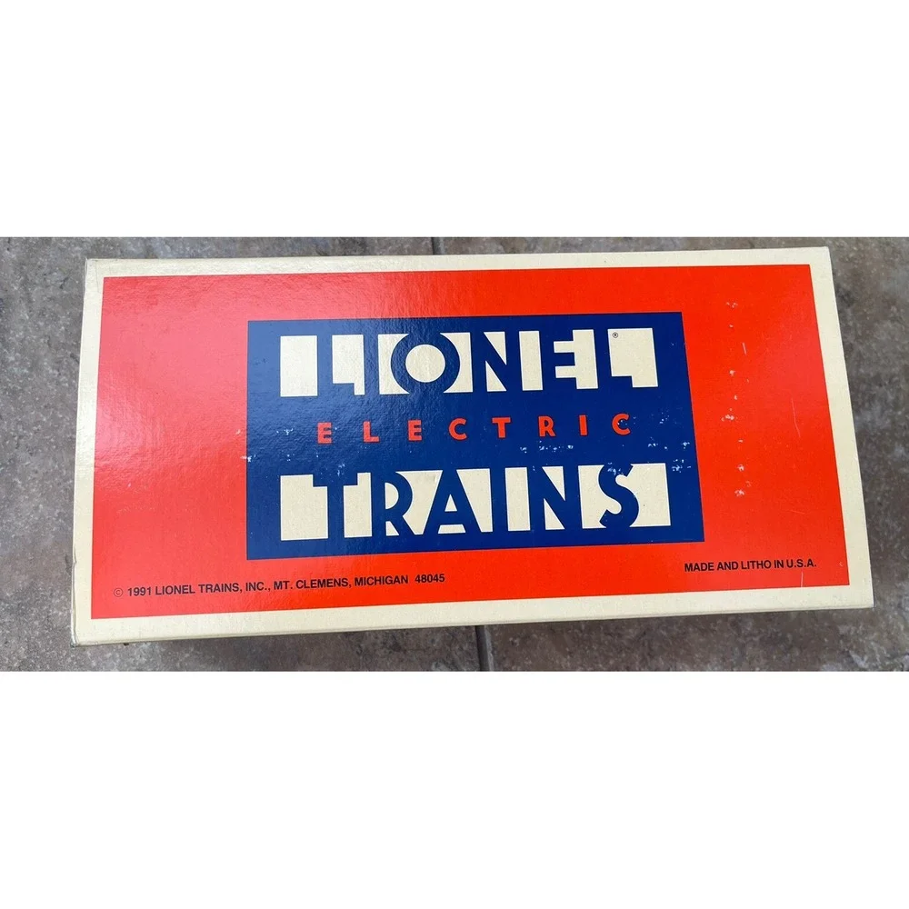 o'o'o . Lionel Train Railroad .. SANTA FE BOXCAR .. 6-16250 .. with Original Box